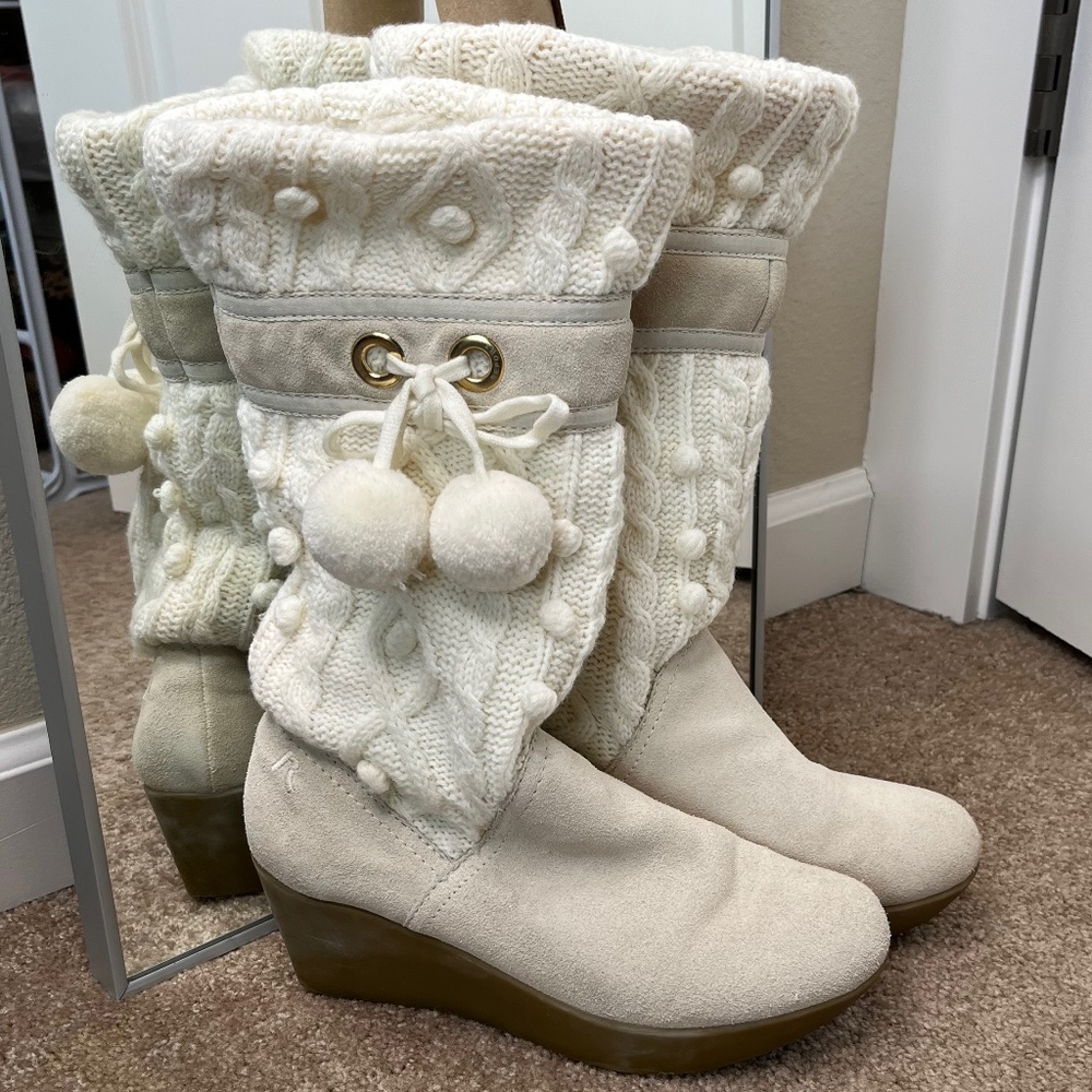 Report Flurry White and Cream Suede and Knit Bobble Wedge Snow Boots Size 8.5